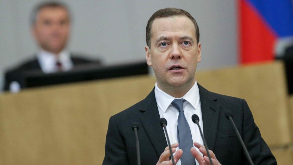 Медведев Россияни БМТ Хавфсизлик Кенгашидан чиқариш чақириғига жавоб қайтарди