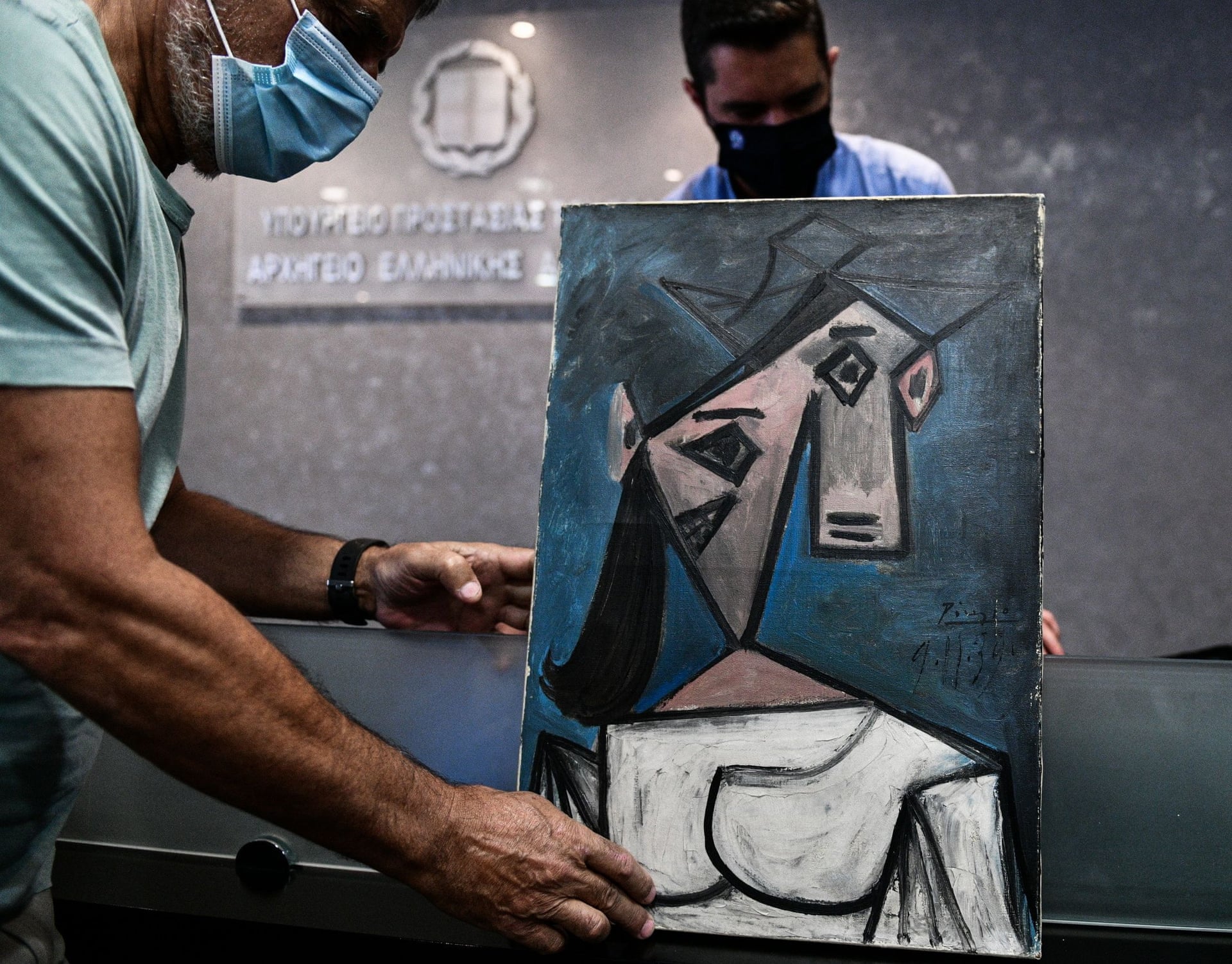 Украли картины. Пикассо - Picasso (2021). Украденные картины Пикассо. Картина Пикассо голова. Ретроспектива картин Пикассо.